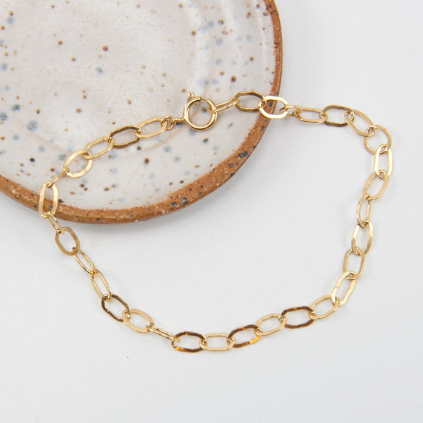 SIMPLE CHAIN BRACELET