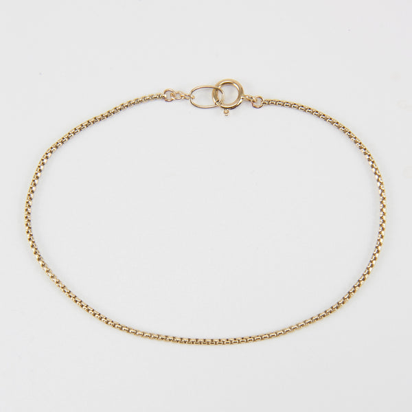 SIMPLE CHAIN BRACELET