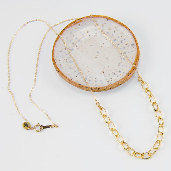 ANI TEXTURED LINK NECKLACE