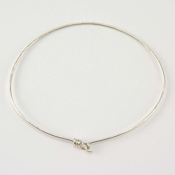 PIPA THIN BANGLE BRACELET