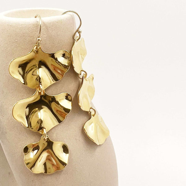 ANGELA LEAF EARRINGS