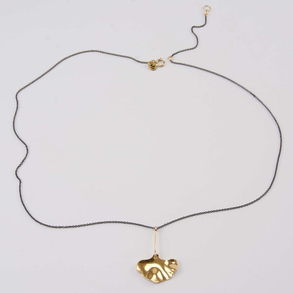 KRISTY LEAF PENDANT NECKLACE