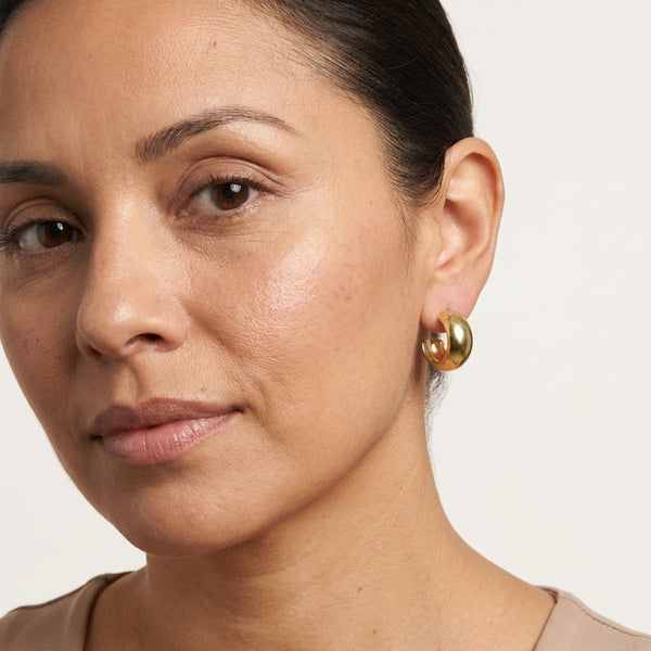 Hoop Earrings Ideas: How to Style This Timeless Trend