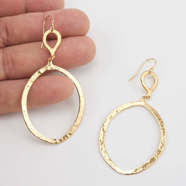 RAYA HAMMERED HOOP EARRINGS