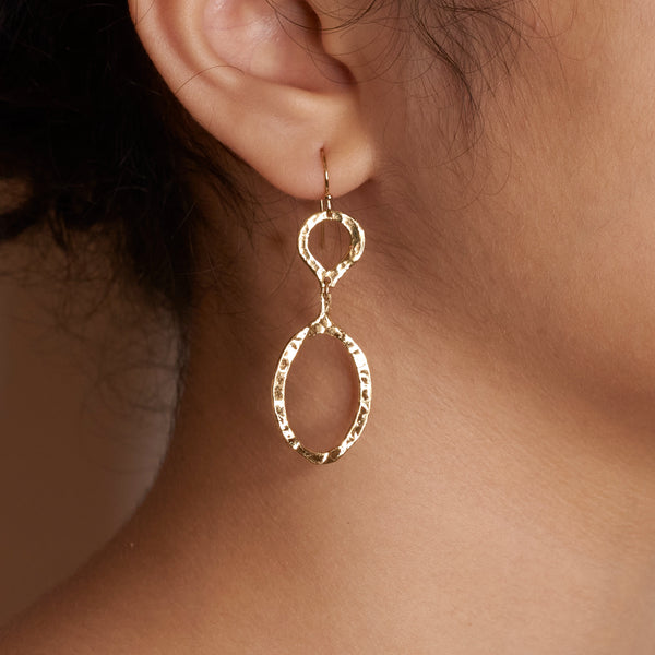 RAYA HAMMERED HOOP EARRINGS