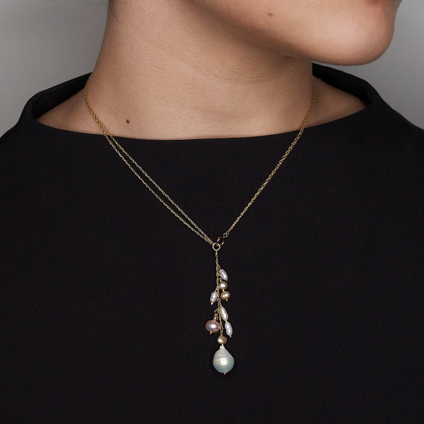 VELA PEARL PENDANT NECKLACE