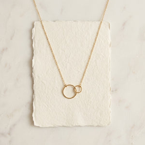 DUO CIRCLE PENDANT NECKLACE