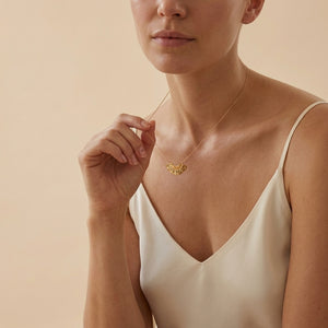 NETAL PENDANT NECKLACE