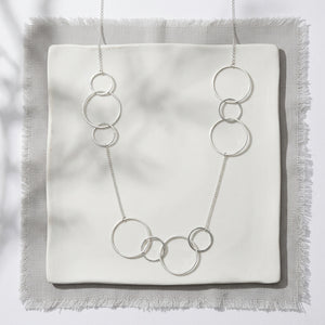 TOGETHER CIRCLES MOTIF NECKLACE