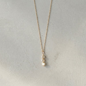 BARI PENDANT NECKLACE