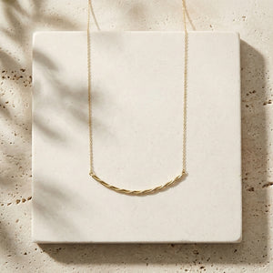 LAURA TWIST BAR PENDANT NECKLACE