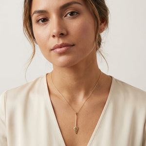 ARROW SHORT DROP PENDANT NECKLACE