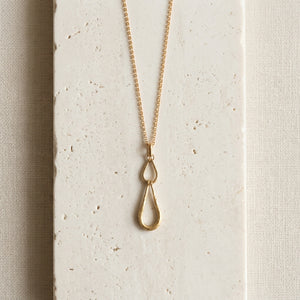 AMAIA PENDANT NECKLACE