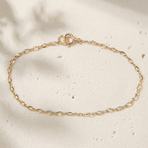 SIMPLE CHAIN BRACELET