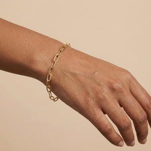 SIMPLE CHAIN BRACELET