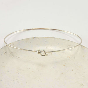PIPA THIN BANGLE BRACELET
