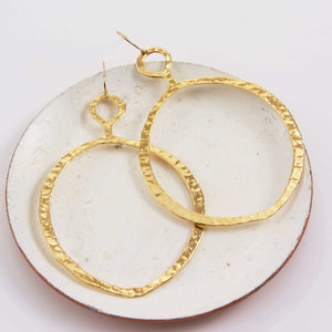 OME HAMMERED DANGLE EARRINGS