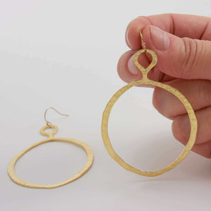 OME HAMMERED DANGLE EARRINGS