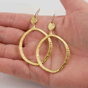 TOCI HAMMERED DANGLE EARRINGS