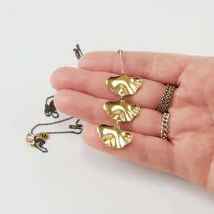 ADELE LEAF PENDANT NECKLACE