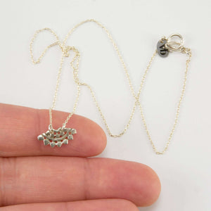 AMILIA FLORAL FAN NECKLACE