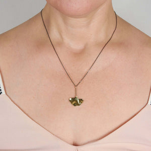 KRISTY LEAF PENDANT NECKLACE