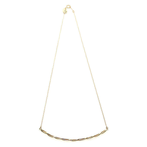 Gold chain necklace with cast twisted rope bar pendant.